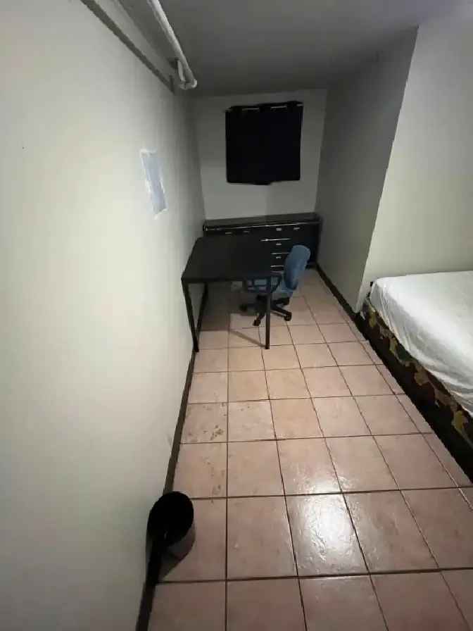 1 Private Room for Rent