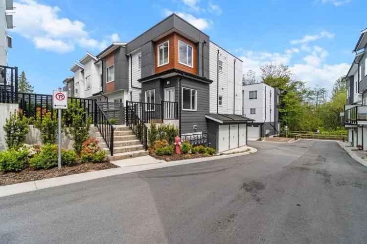 4 Bedroom Townhome in Tynehead Regional Park with EV Charger and Smart Home Features