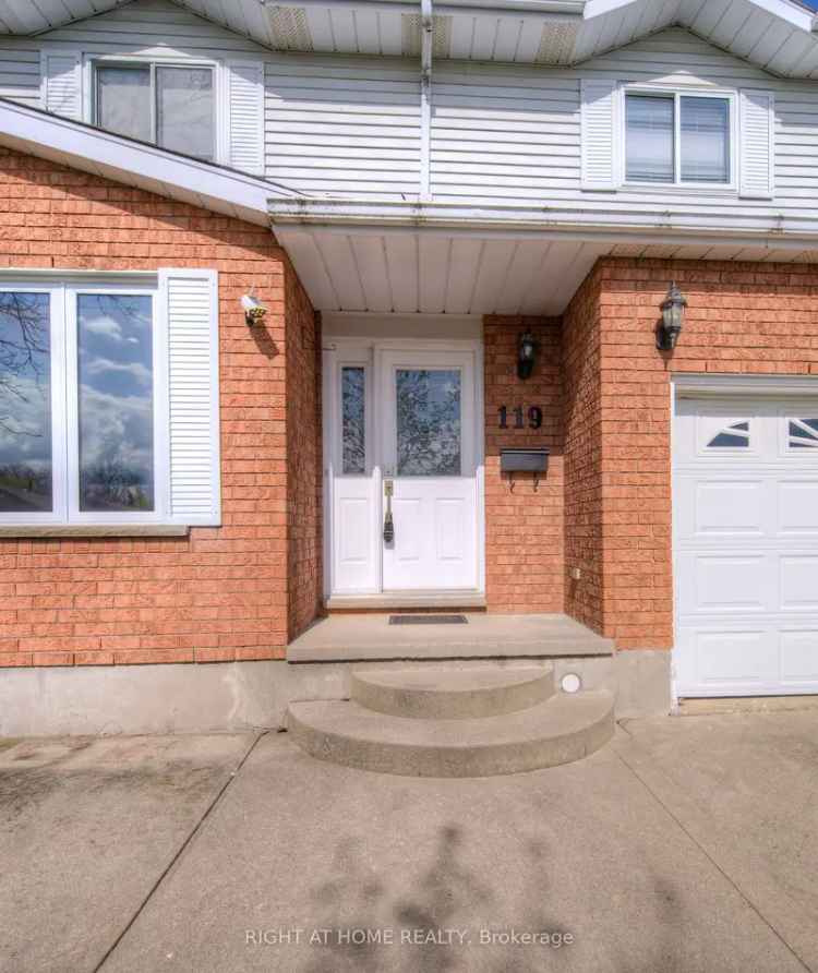 House For Sale in Cambridge, Ontario