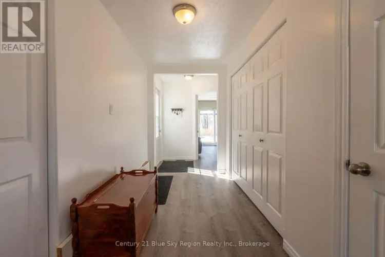 Charming 2-Bedroom Bungalow with Detached Garage and Fenced Yard