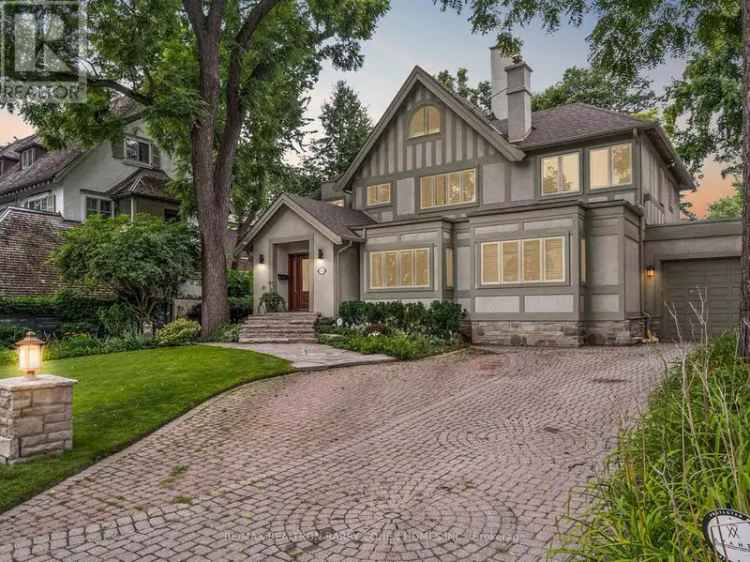 Spectacular Eden Smith Designed Residence in South Hill