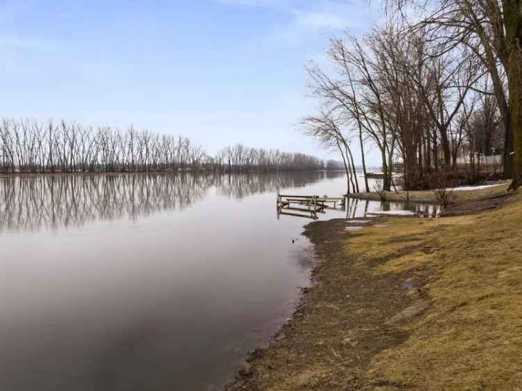 Apartment for Sale Berthierville Rue De Frontenac