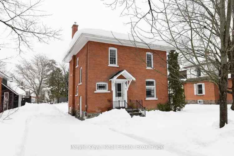 Historic Bracebridge Home 3 1 Bedrooms Large Lot Hot Tub