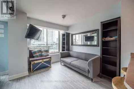 1 Bedroom Furnished Downtown Toronto Waterfront Apartment 50m²