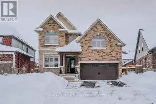 Buy House in Grand River South Kitchener Luxury Living with Pool