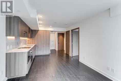 1 room apartment of 354 m² in Toronto