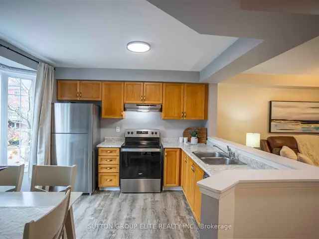 Spacious 3-Bedroom Condo Townhouse in Aurora