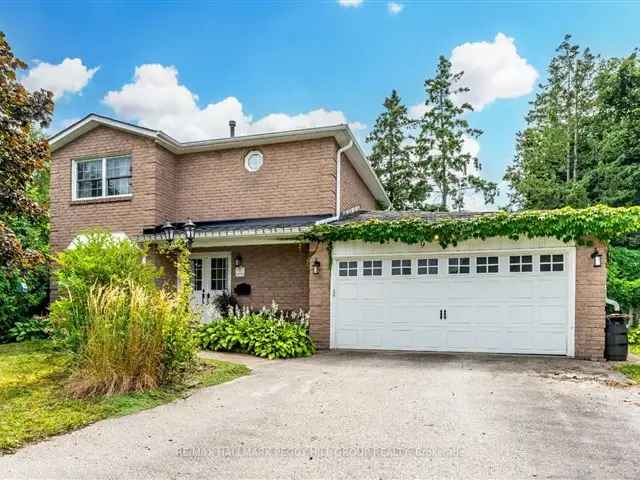 All Brick Family Home Large Private Lot North Barrie