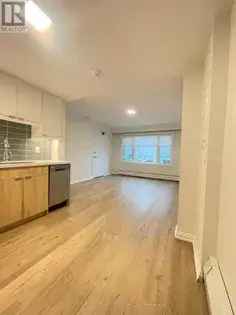 1 room apartment of 396 m² in Toronto