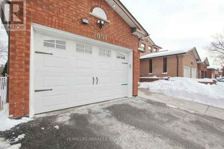 Stunning Detached Home in Desirable Mississauga Neighborhood