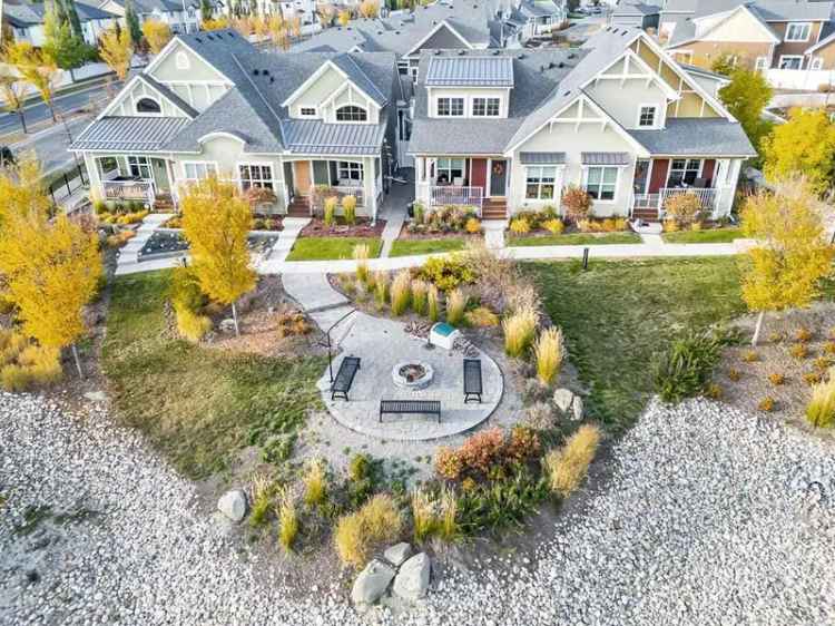 Luxury Snowbird Villa in Okotoks