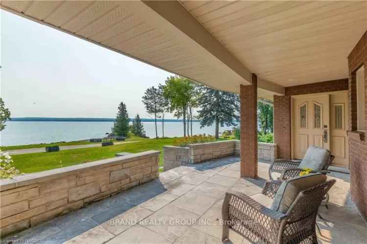 House For Sale in Georgian Bluffs, Ontario