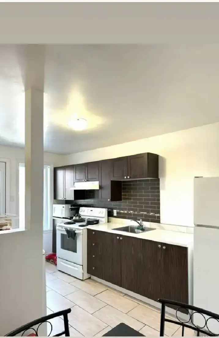 1 Bedroom Apartment Near Fabre Metro