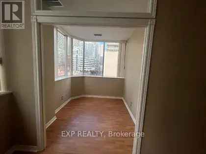 3 rooms apartment of 154 m² in Toronto