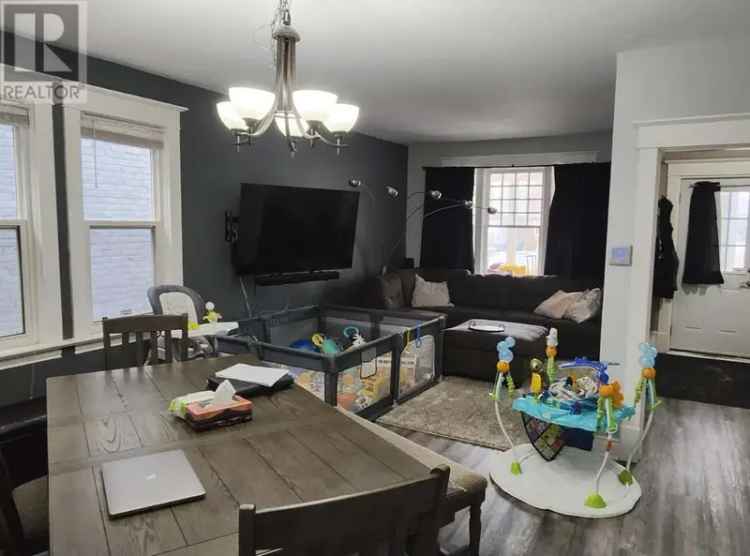 Updated 3-Bedroom Home in Mckellar Park