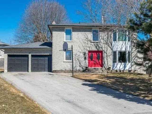 2000 Sq Ft 3 Bed 4 Bath Home Near Yonge St and Upper Canada Mall