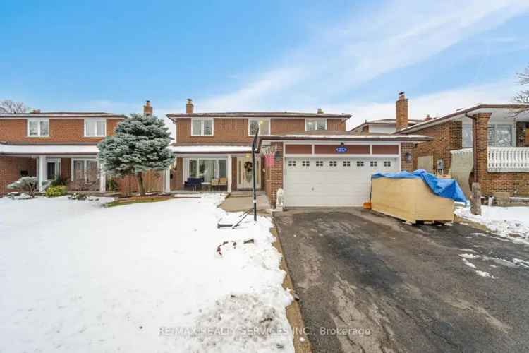 House For Sale in 277, Centre Street North, Brampton, Ontario