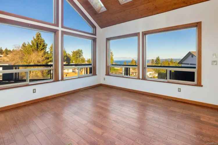 Ocean View Chalet in Chemainus