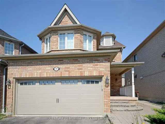 Tranquil Meadowvale Village Home: Open Concept, Fireplace, 2 Parking Spots