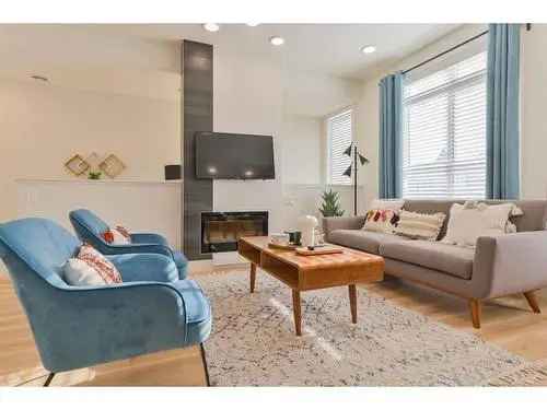 Townhouse For Sale in Saddle Ridge Calgary