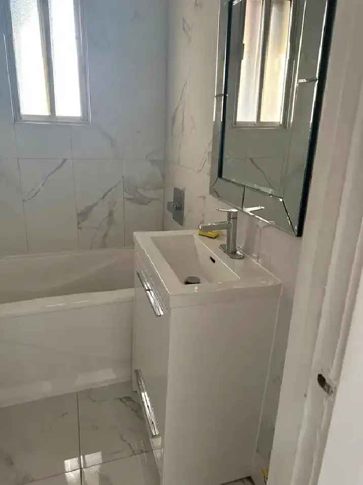 Large 2 1/2 Apartment for Rent