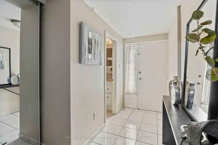 3-Bedroom Condo Townhouse near GO Station