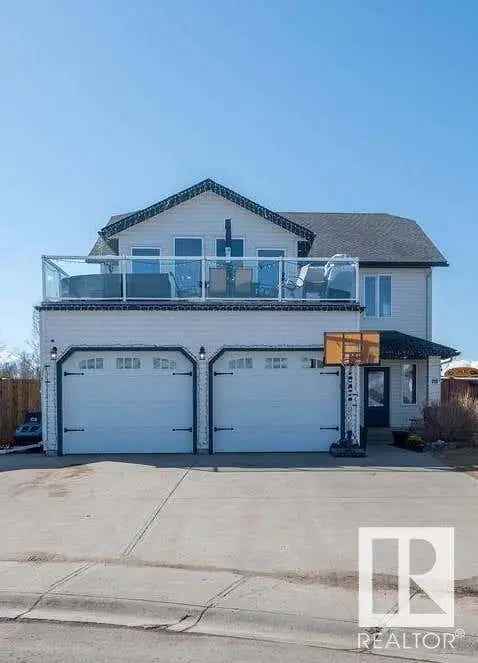 Lake View Family Home Walkout 4 Bed 3 Bath