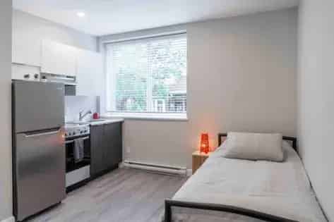 Furnished Studio Apartment in Montreal - All Utilities Included