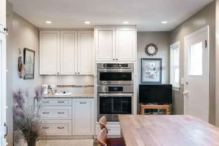 Updated 3 Bed 3 Bath Family Home in The Heights New Westminster