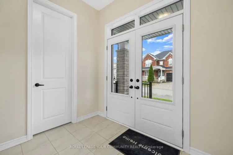 House For Sale in Aurora, Ontario