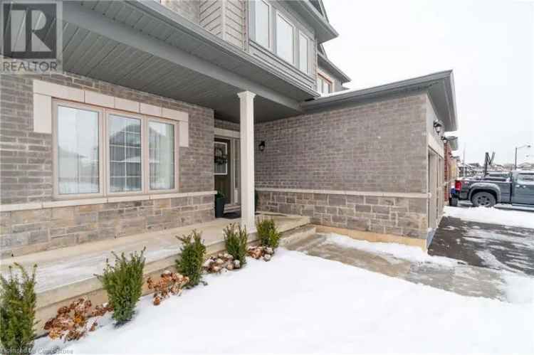 Luxury buy house with 4 bedrooms and modern elegance in Thorold