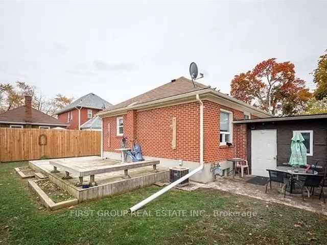 2+2 Bedroom Brick Bungalow South Central Location