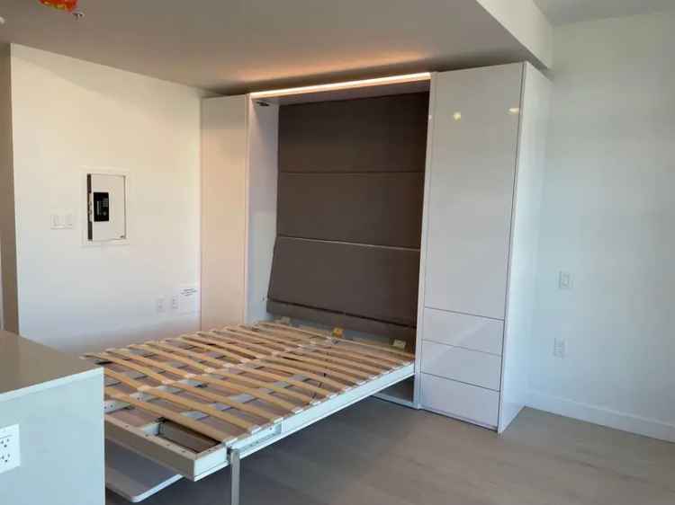 Condo For Sale in Vancouver, British Columbia