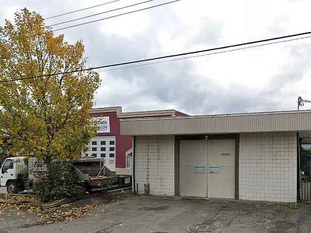 Chilliwack Industrial Space for Sale 2100 sqft