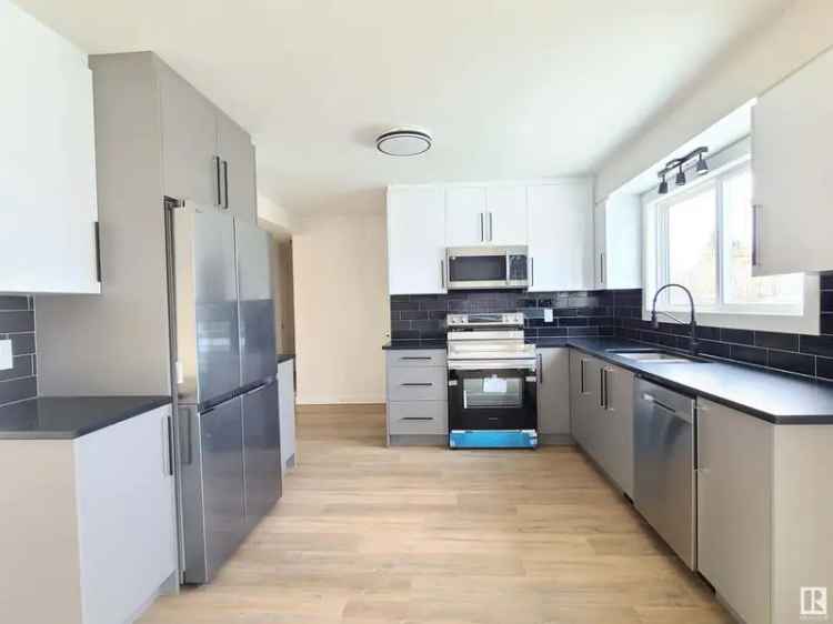 Fully Renovated 3 2 Bedroom Bungalow Huge Lot Separate Entrance