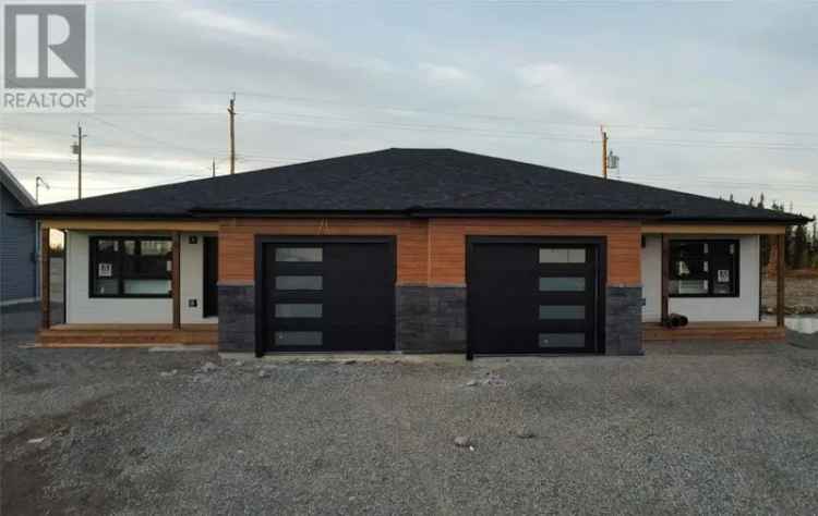 Executive Semi-Detached Home 1186 sq ft 2 Bed 2 Bath