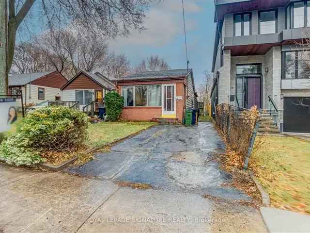 House For Sale in Toronto, Ontario