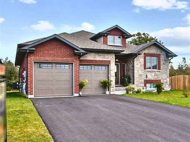 Spacious 3-Bedroom Bungalow in Quinte West Hillside Meadows