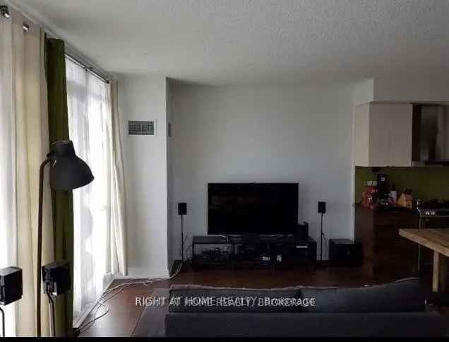 Rent Corner Unit in North York with Amazing Views and Great Amenities