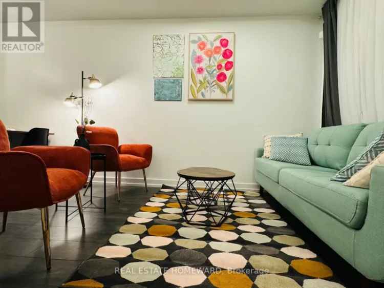 House For Sale in 17, St Bartholomew Street, Toronto, Ontario