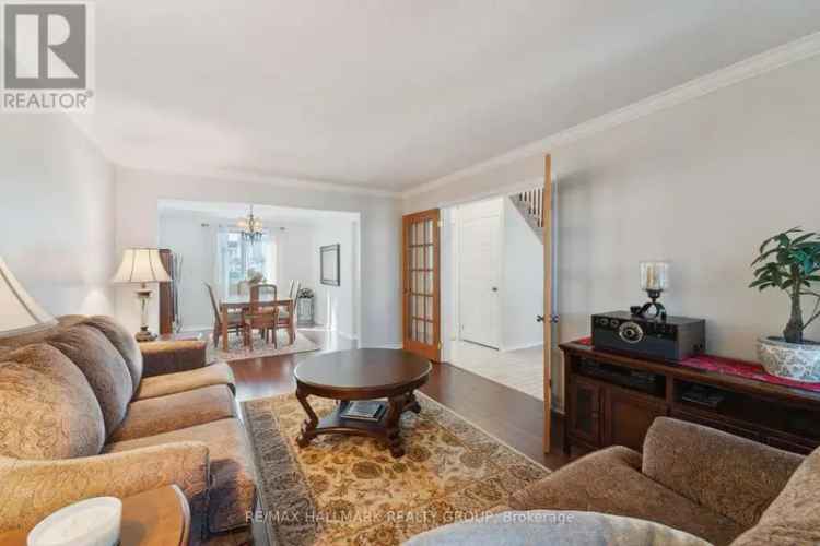 3 Bed 4 Bath Home in Barrhaven Move In Ready