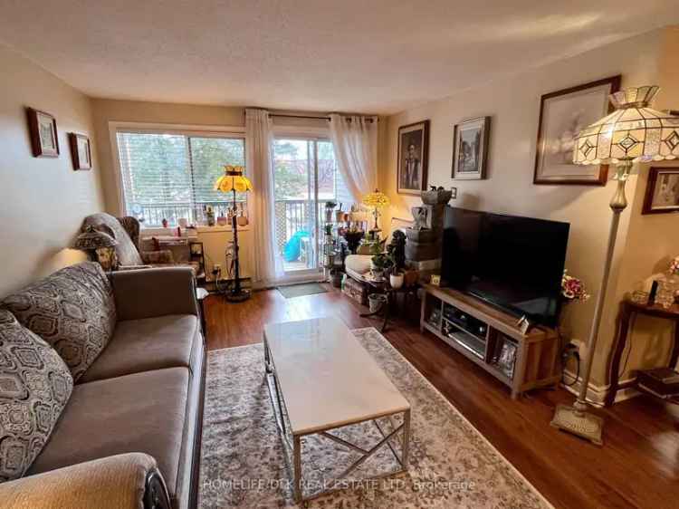 Condo For Sale in 6532, Bilberry Drive, Ottawa, Ontario