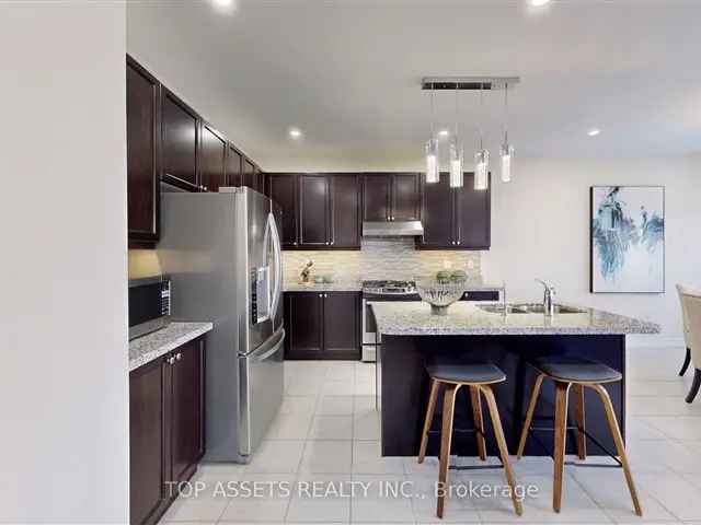 Spacious 4 2 Bedroom Freehold Home 2808 Sqft Modern Kitchen Finished Basement