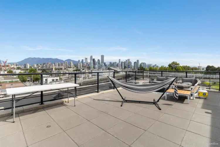 403 1628 W 4TH Avenue in Vancouver: False Creek Condo for sale in “RADIUS” (Vancouver West)  : MLS®# R2934579