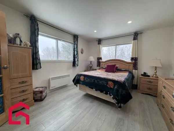 3-Bedroom One and a Half Storey House Near Lac Fiddler