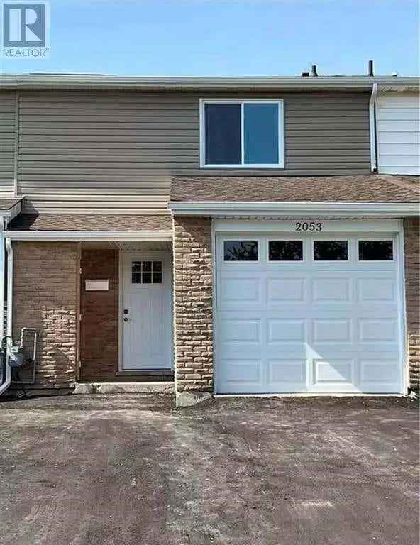 3 Bedroom 1.5 Bath Home Near Lambton College