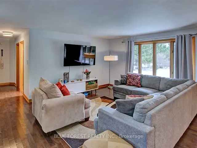 Updated Oak Smith Brick Bungalow Near Grand Bend