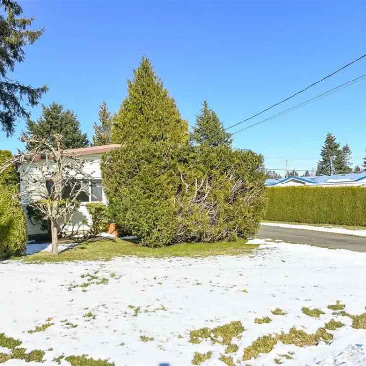 Manufactured Home for Sale in East Courtenay Near North Island College