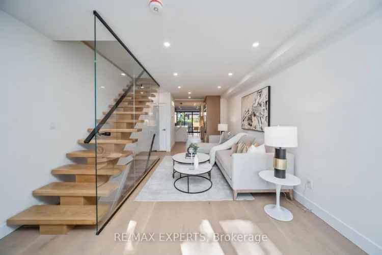 House For Sale in Toronto, Ontario