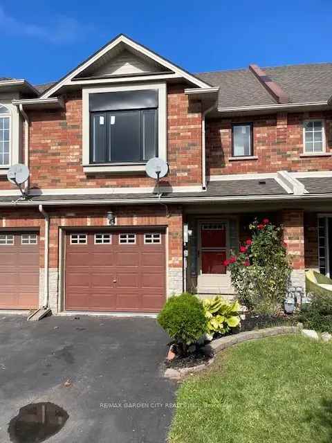 House For Sale in Grimsby, Ontario